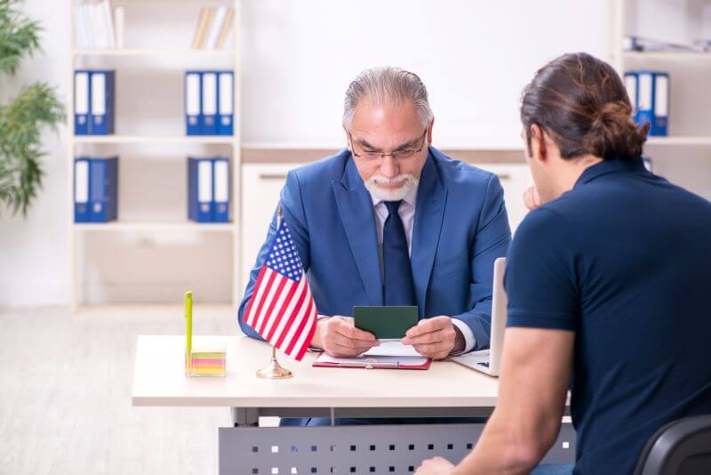 Experimentado Abogado De Green Card En Dallas Le Representa